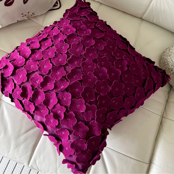 Throw Pillow Covers (x2) - Picture 2 of 5